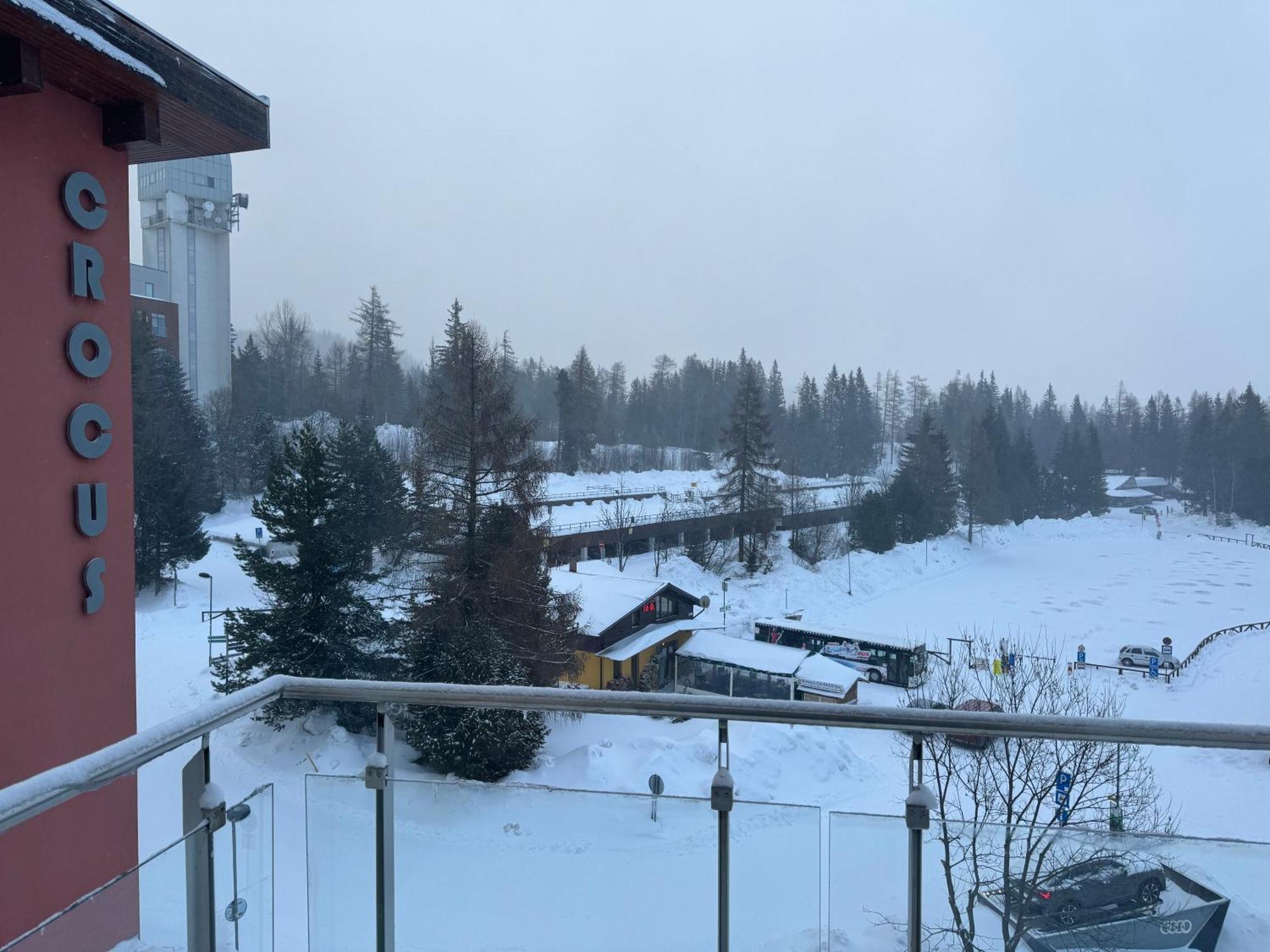 Apartment With Mountain View In Hotel Crocus, Štrbské Pleso מראה חיצוני תמונה