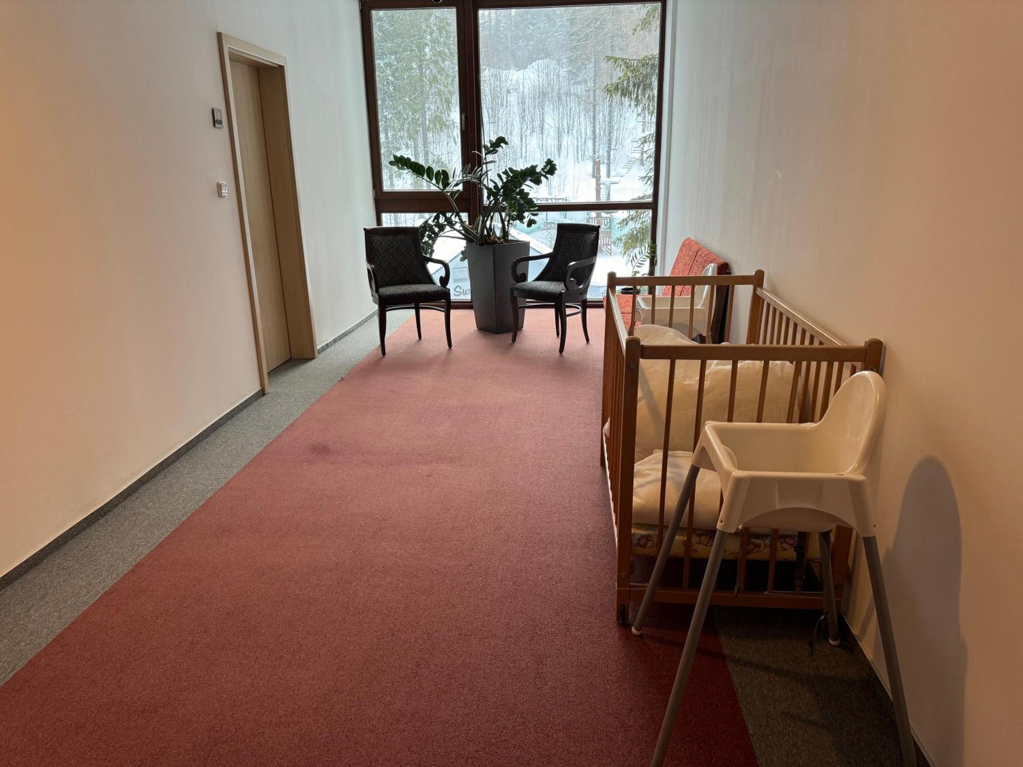Apartment With Mountain View In Hotel Crocus, Štrbské Pleso מראה חיצוני תמונה