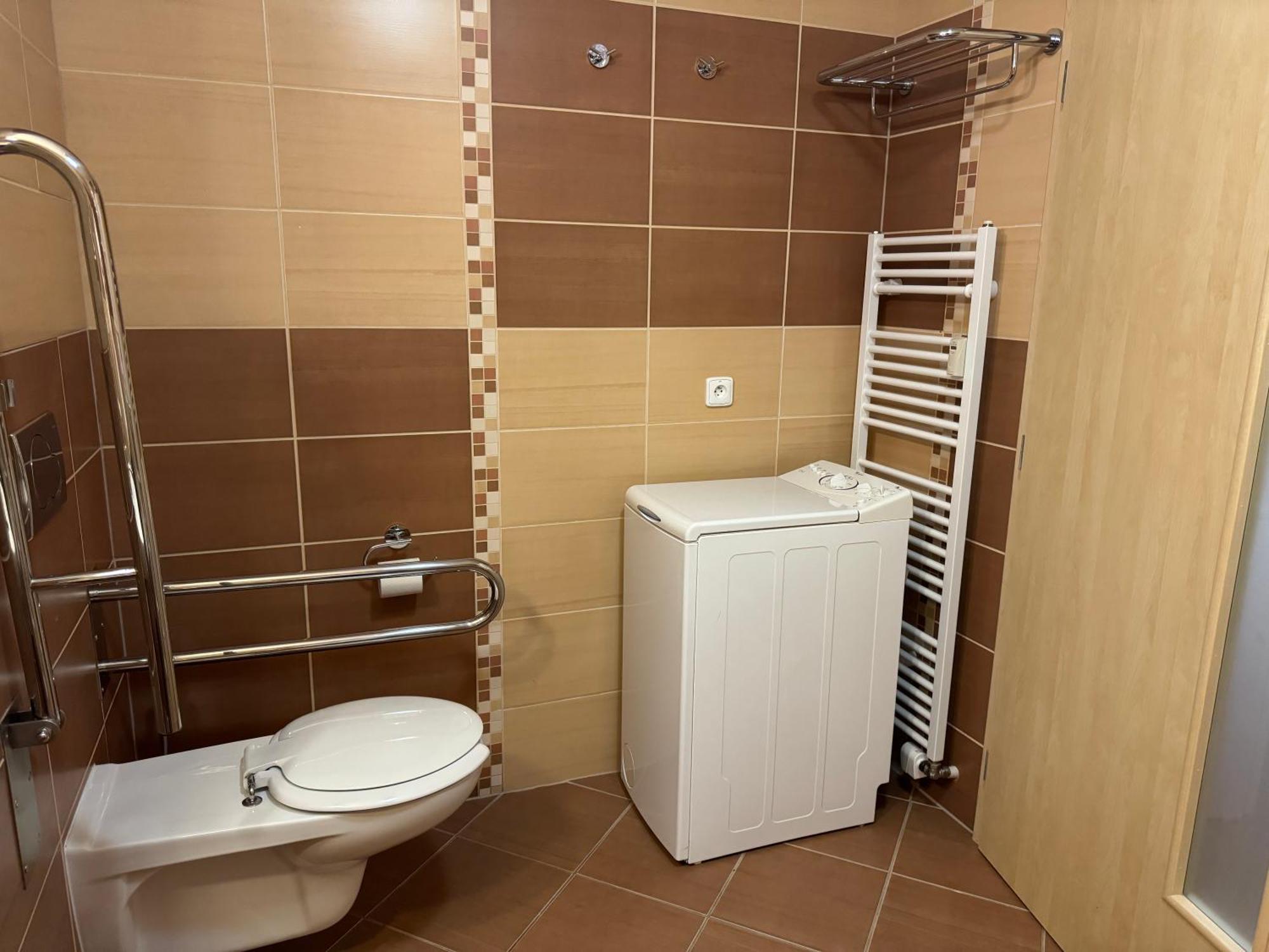 Apartment With Mountain View In Hotel Crocus, Štrbské Pleso מראה חיצוני תמונה