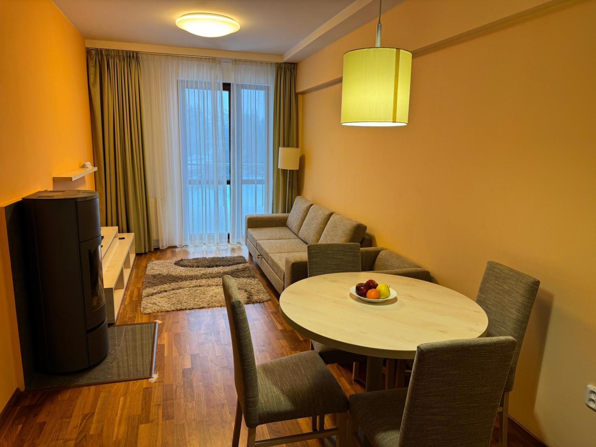 Apartment With Mountain View In Hotel Crocus, Štrbské Pleso מראה חיצוני תמונה